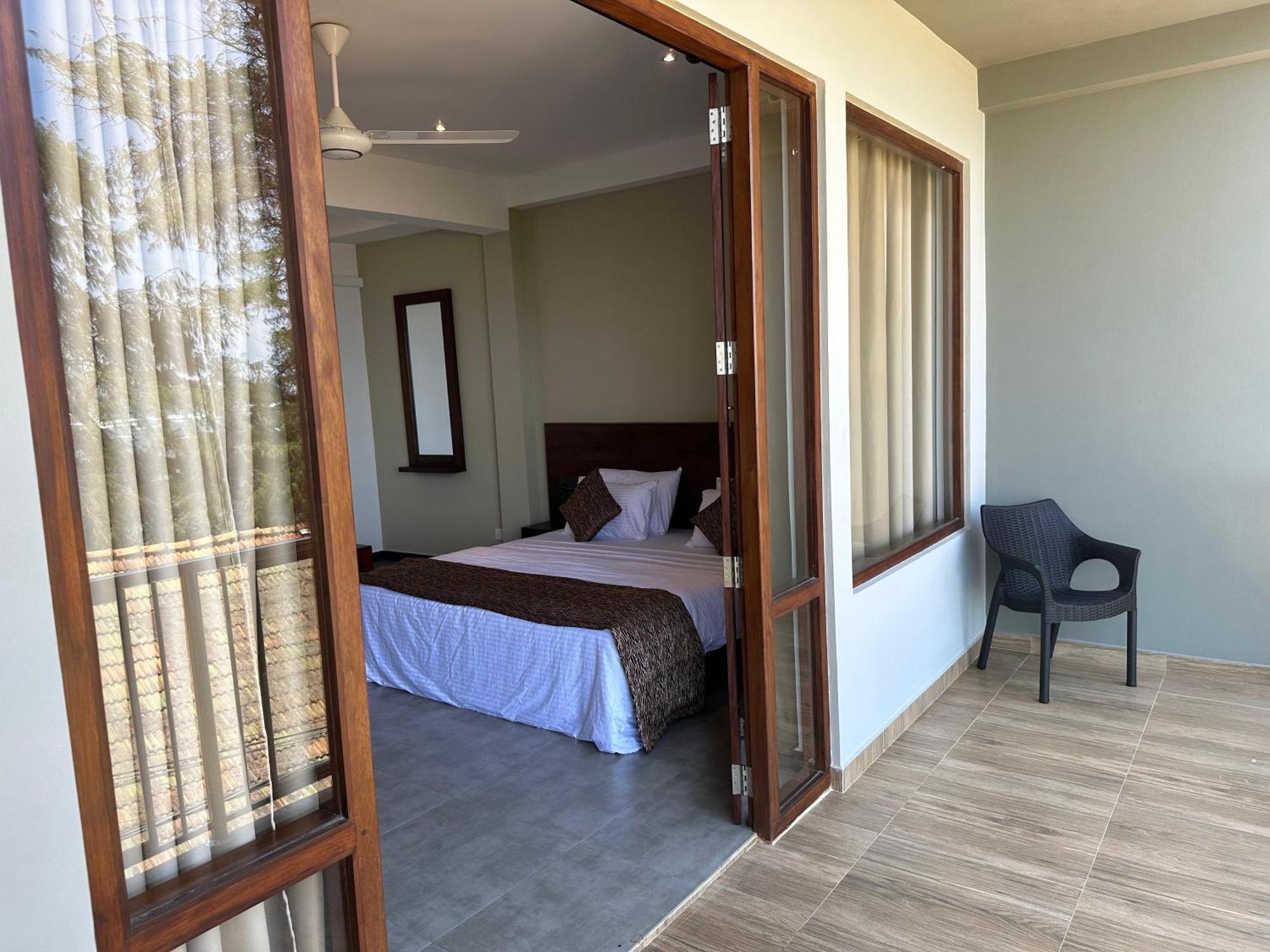 Cocos Polhena Hotel Matara Eksteriør billede