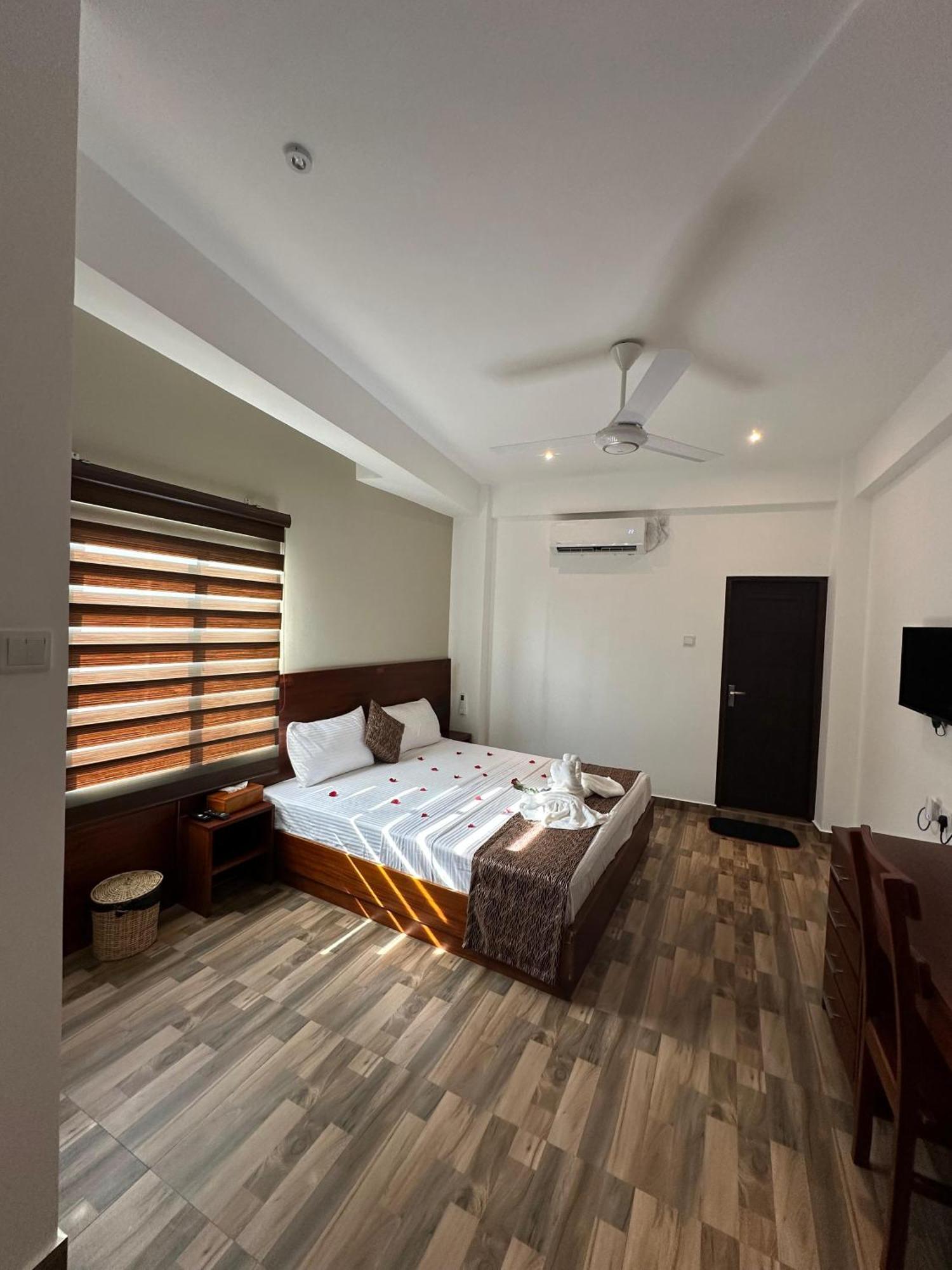 Cocos Polhena Hotel Matara Eksteriør billede